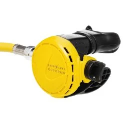 AQUALUNG Octopus De Plongée Sous-marine CALYPSO 9 AQUALUNG Octopus De Plongée Sous-marine CALYPSO -Vêtements De Plongée Soldes octopus de plongee sous marine calypso 2